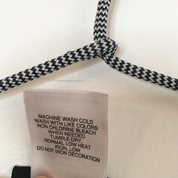 Harry Potter Gryffindor Sweater Burgundy Size Extra Small - Picture 5 of 8